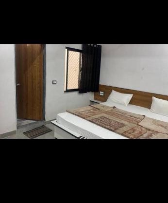 hotel mangalam plaza