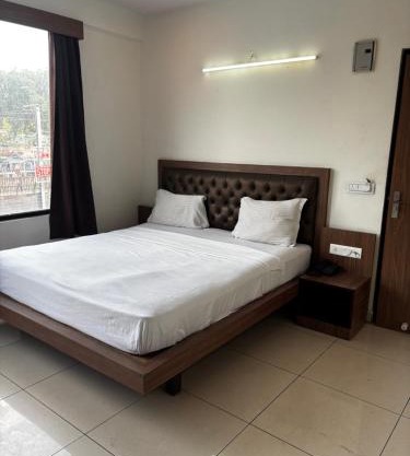 Hotel Manmohakh Grand