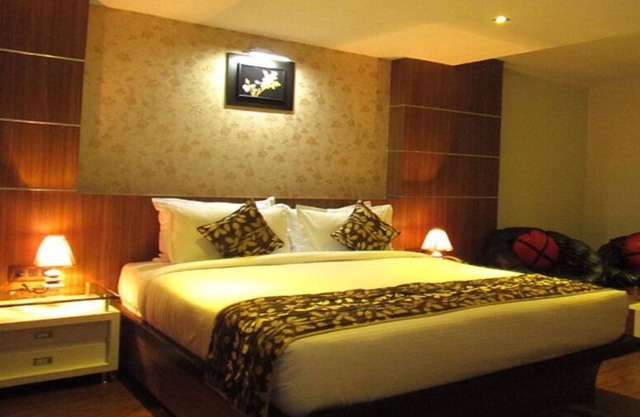 Hotel Maple Wood