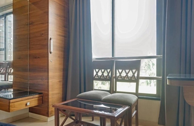 Hotel Maval Grand