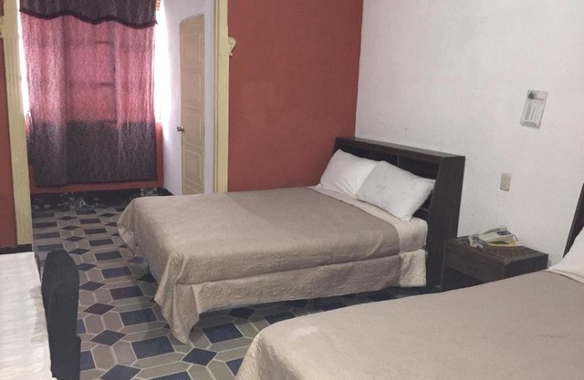 Hotel Mayesstic