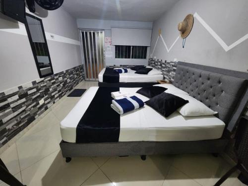 hotel medellin calasanz
