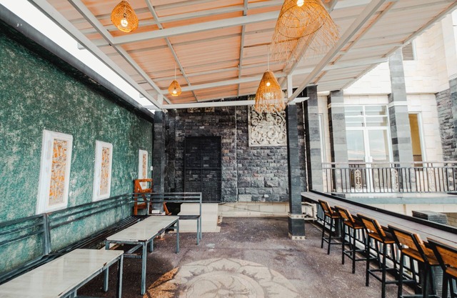 Hotel Mega Dana