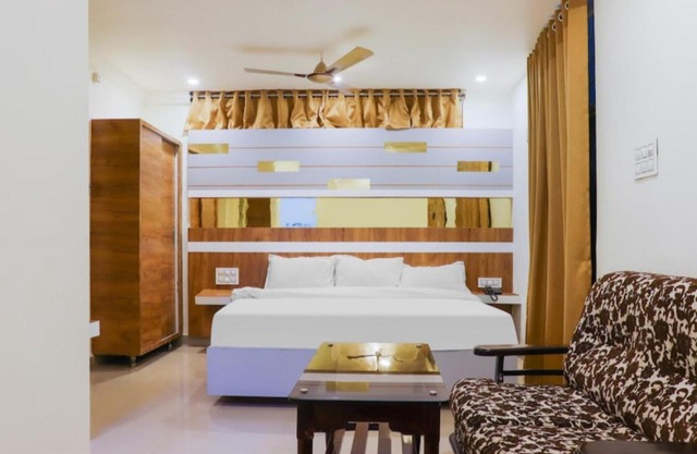 Hotel Menaka