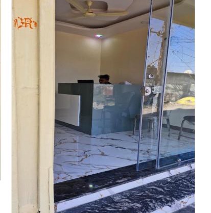 Hotel Meri & Residency