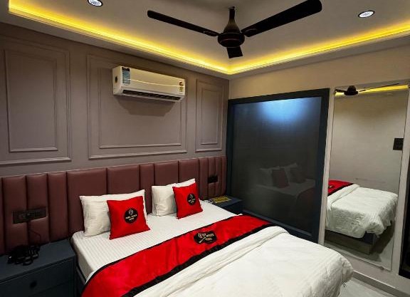 Hotel Merito Surat