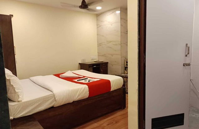 Hotel Metro Galaxy Inn