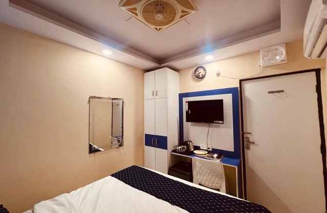 Hotel Metro View Adarsh Nagar Metro