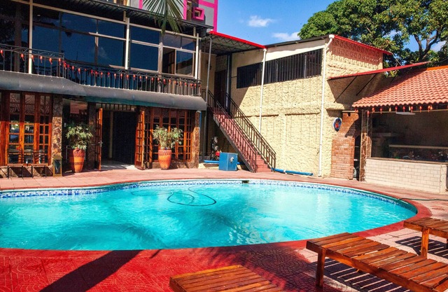 HOTEL MIRAVA