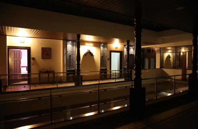 Hotel Mudra Midtown Suites & Rooms