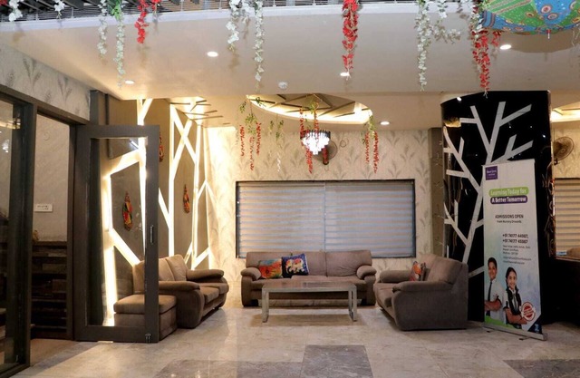 Hotel Mukund palace