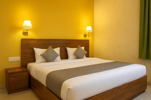 Hotel Mukund Palace near by Prem Mandir