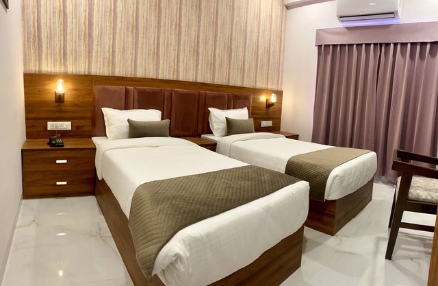 Hotel Mumbai House LIG Indore