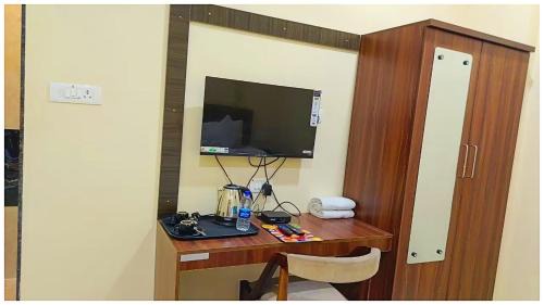 Hotel N Shiv ! Fully Air Conditioned Rooms with Best Amenities, Free Wi-Fi, Easy Stay & Top Rated Hotel