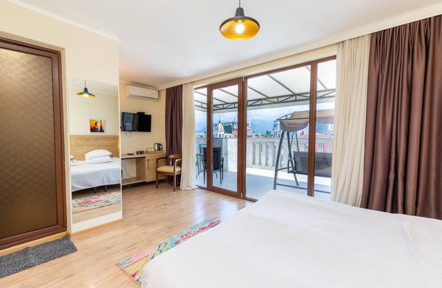 Hotel N16