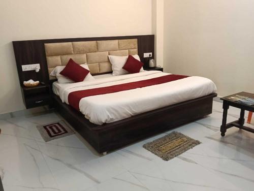 Hotel Nandan - 800 Metres Away From Ram Mandir Ayodhaya