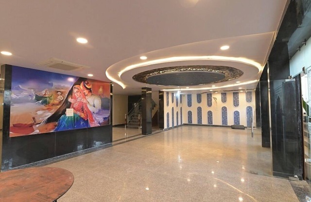 HOTEL NARAYAN VILAS