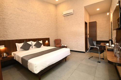 Hotel Navtara