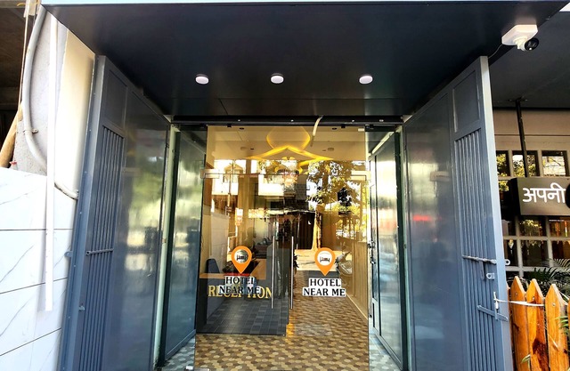 Hotel Near Me