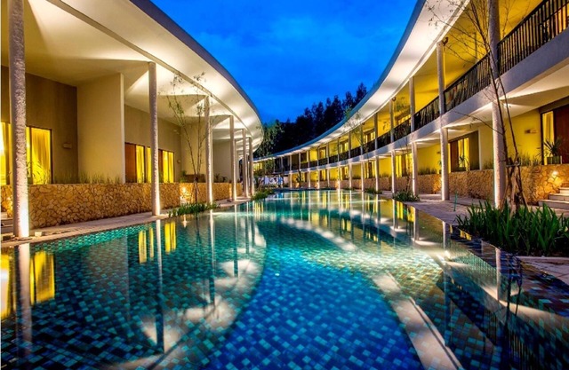Hotel Neo+ Green Savana Sentul City by ASTON