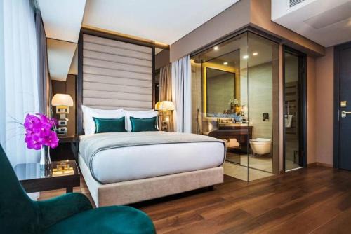 Hotel NEON Near DELHI International Airport BY GROSS GROUP