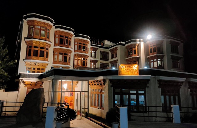Hotel New Glacier View
