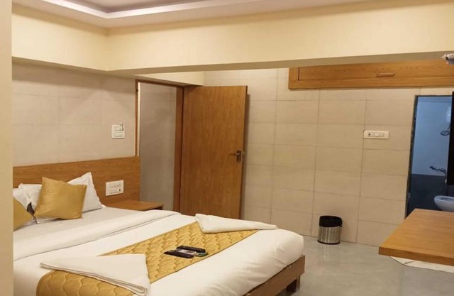 Hotel New Sarah Inn, Andheri West