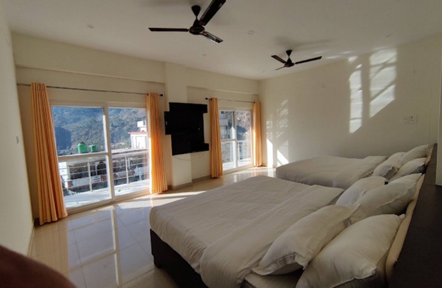 Hotel Nirvanam