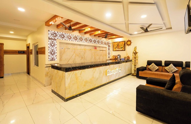 Hotel NNP Grand