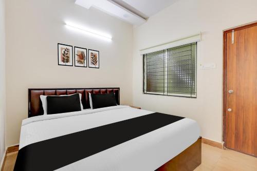 Hotel O A1 Premium AC Rooms