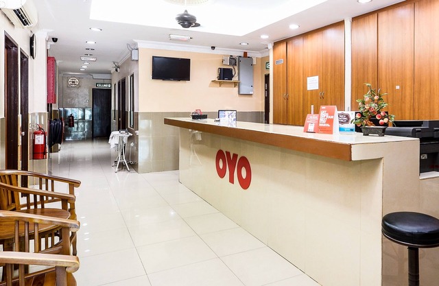 Super OYO 707 Ayuni Hotel