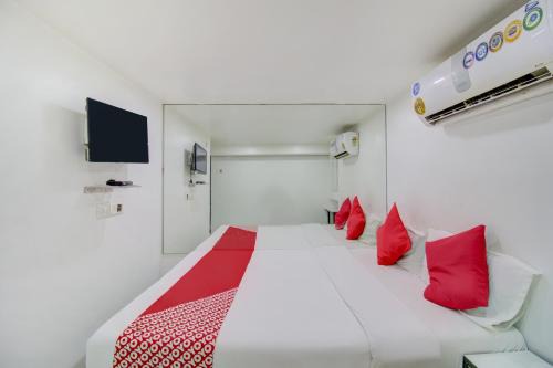 Hotel O Blue Light Near Gateway Of India Mumbai