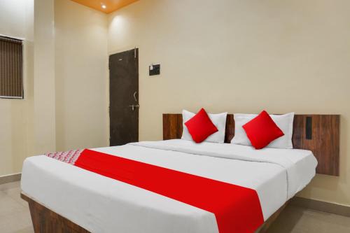 Hotel O Crown & Lodge