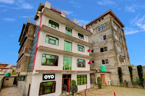 Hotel O Delhi Star