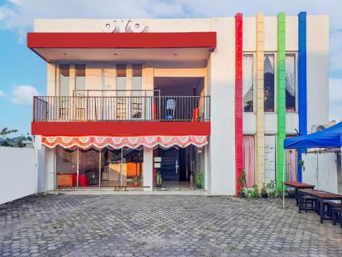 Hotel O Enggal Near Gor Saburai Formerly Hotel Pelangi