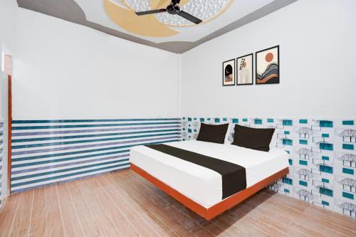 Hotel O Golden bird