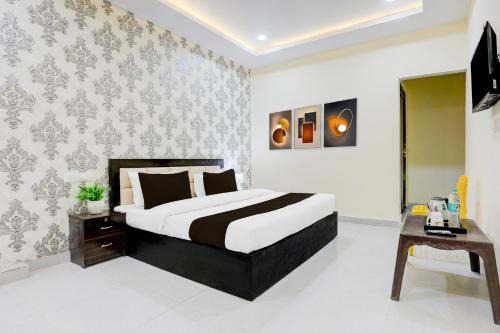 Hotel O K P Palace