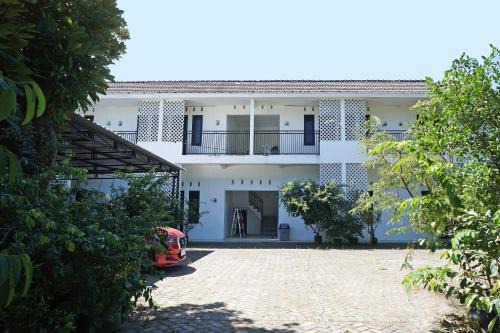 Hotel O Kost Putih Syariah