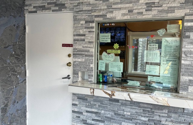 Miami Inn & Suites
