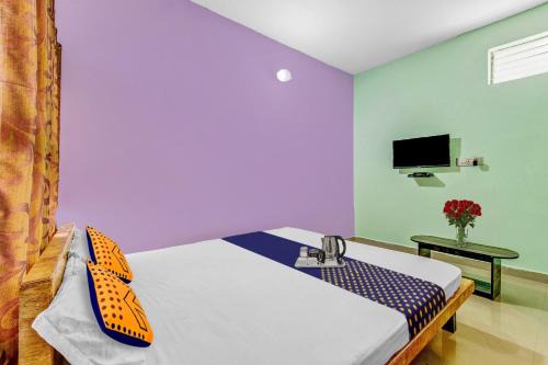 Hotel O Navarathri Rooms