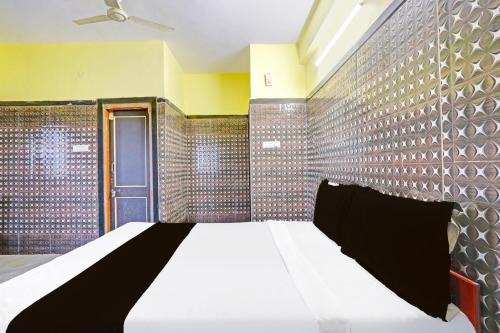 Hotel O Pankaj Hotel & Lodge