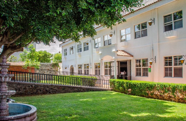 Hotel O Puente