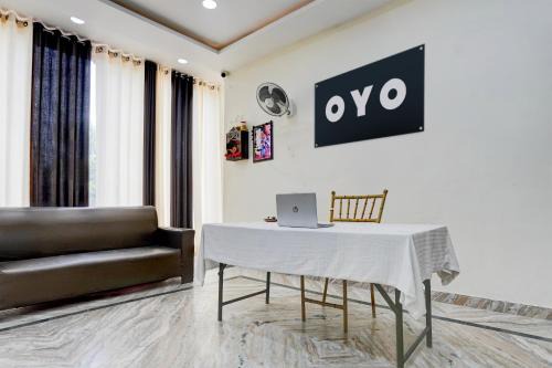 Hotel O R N Palace