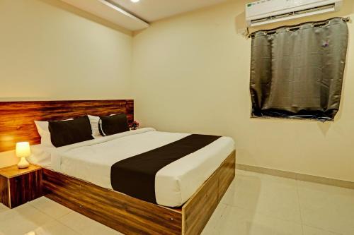 Hotel O R SQUARE HOMES