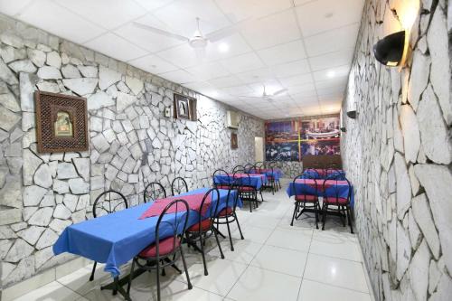 Hotel O Rajmahal