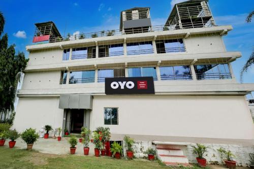 Hotel O Samaira Green Kokta bypass square