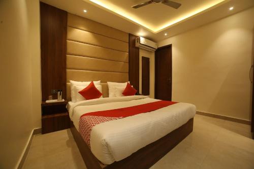 Hotel O Status Inn