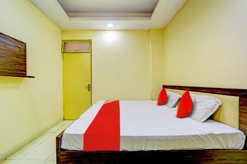 Hotel O The Happy Land Hotel & Cafe