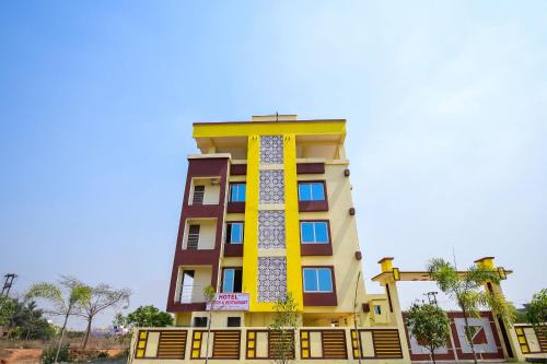Hotel O U Tech Hotel And Restaurant