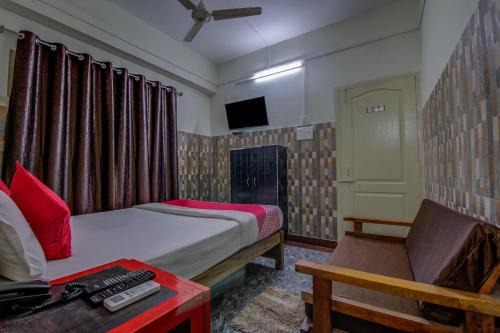 Hotel O V Knot Residency